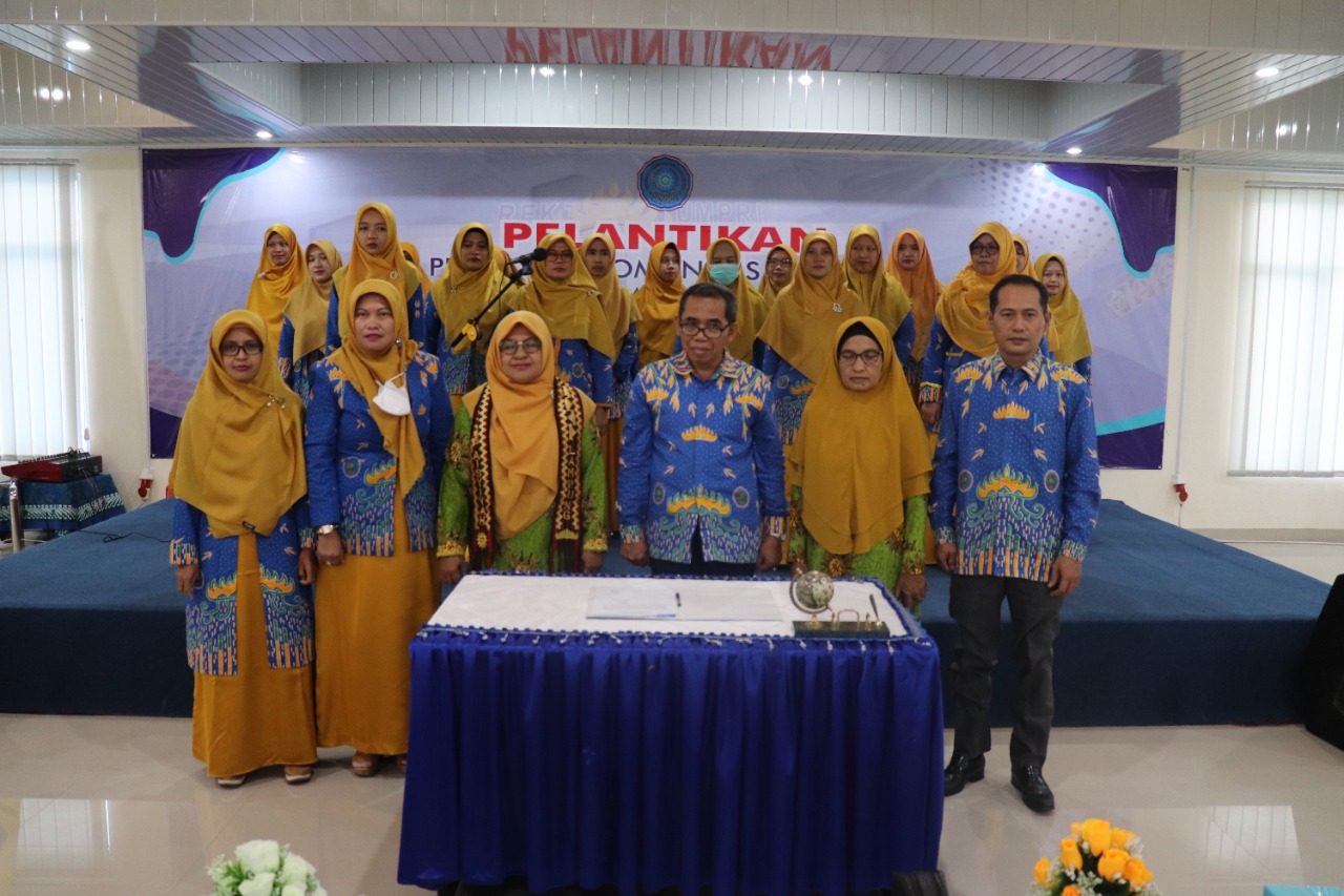 REKTOR LANTIK KOMUNITAS WALIDAH UMPRI.
