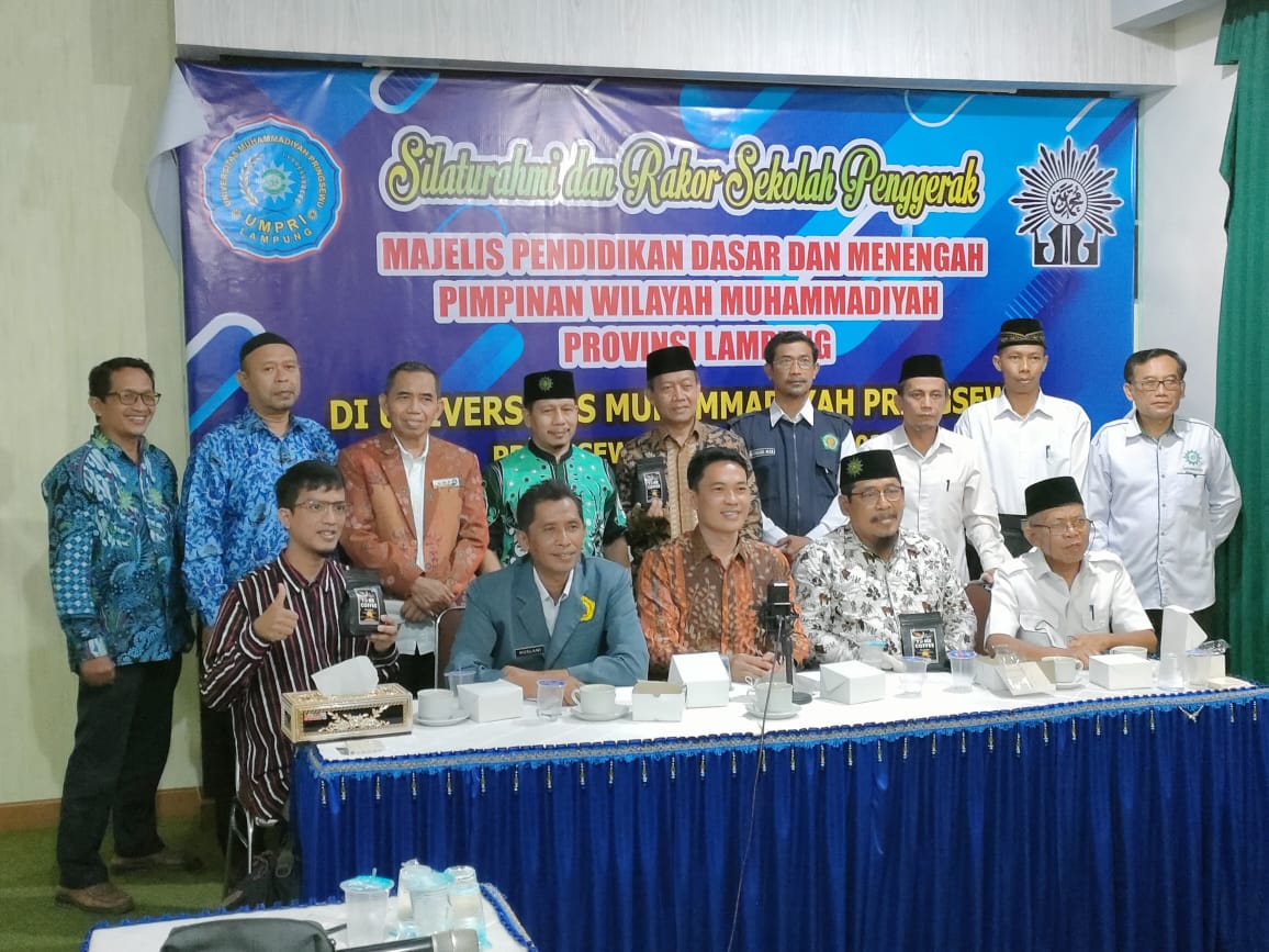 MAJLIS DIKDASMEN PWM LAMPUNG MENGGELAR SILAHTURAHMI DAN RAKOR SEKOLAH PENGGERAK DI UMPRI
