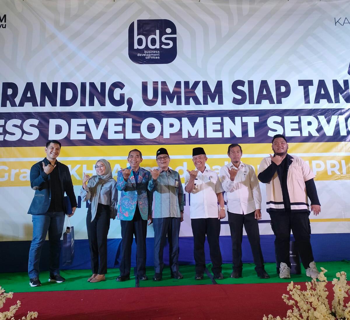 UMPRI BERKOLABORASI DENGAN DJP DAN UMKM PRINGSEWU MENGGELAR KEGIATAN SEMINAR DENGAN TEMA â€œPUNYA BRANDING, UMKM SIAP TANDINGâ€