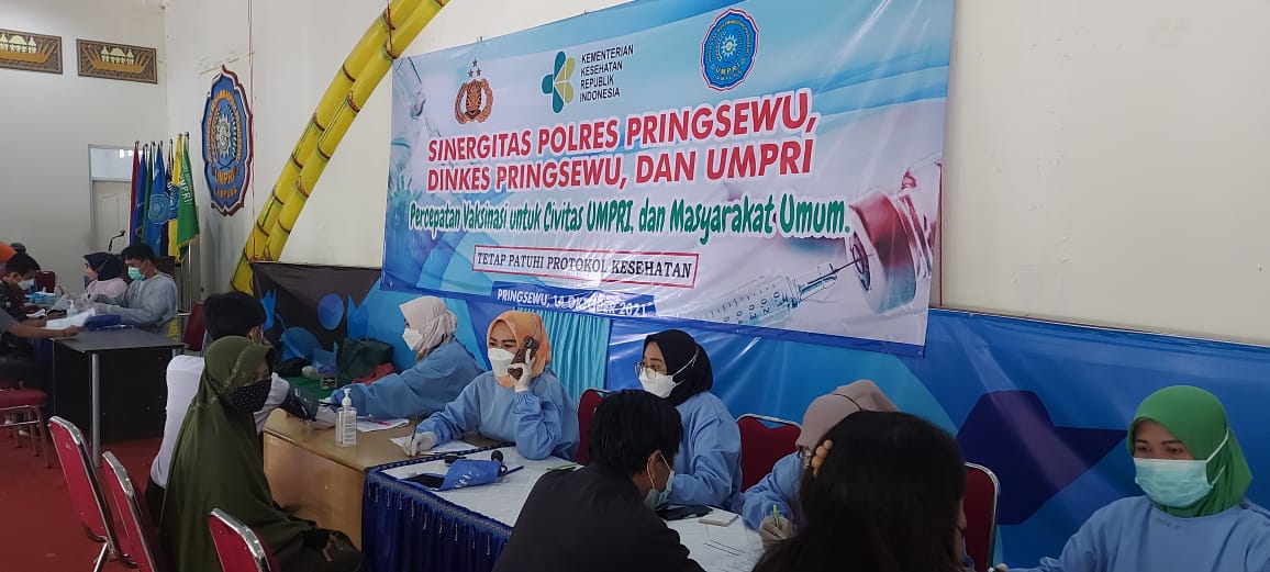 UMPRI BERSINERGI DENGAN POLRES DAN DINKES PRINGSEWU DALAM PERCEPATAN VAKSINASI.