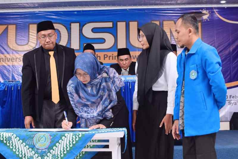 UMPRI Gelar Yudisium Periode III Tahun Akademik 2023/2024