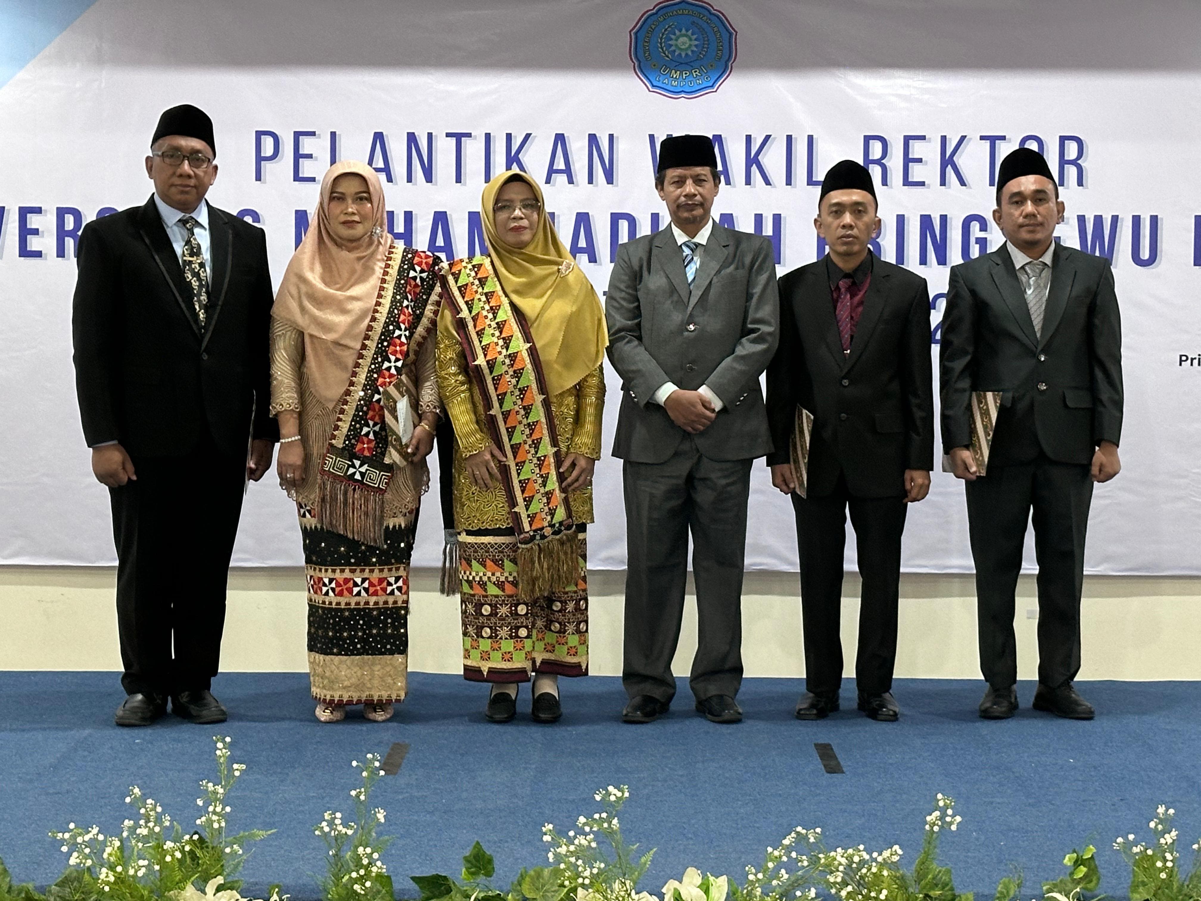 Rektor UMPRI Lantik 4 Wakil Rektor
