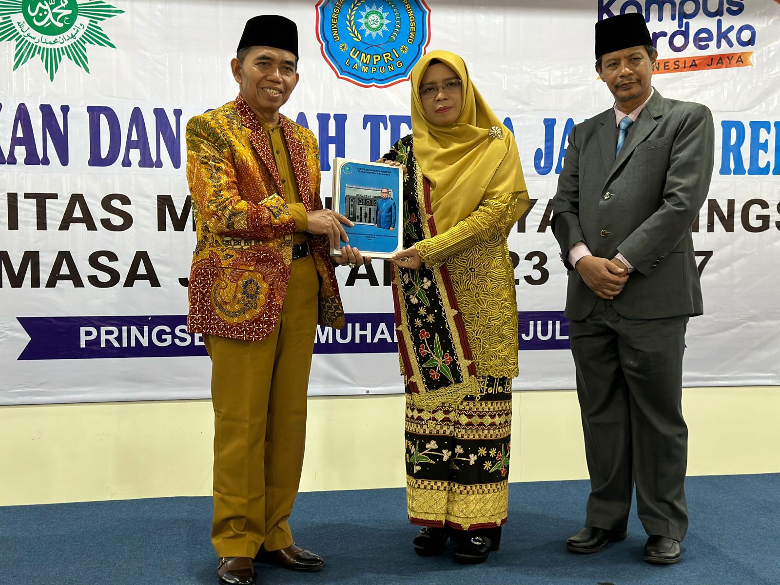 Pelantikan dan serah terima jabatan Rektor UMPRI masa jabatan 2023-2027